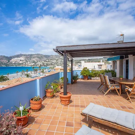 Duplex Beachfront Andres Segovia La Herradura (Granada)